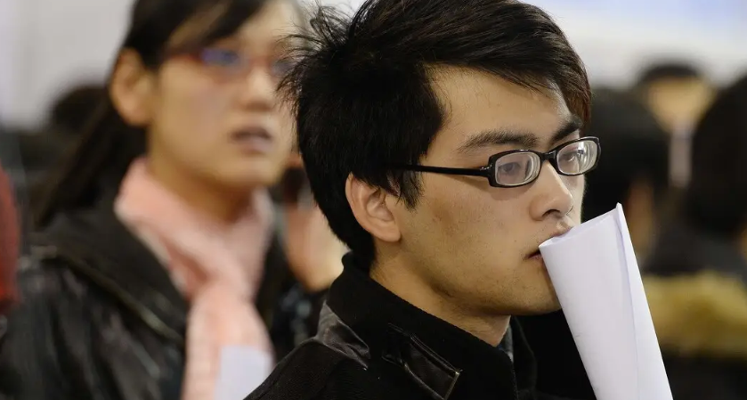 岸途网:报公务员的体检淘汰高吗?(图2) 微信截图_20220818115209.png